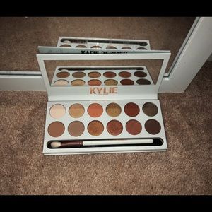 Kylie Cosmetics - Bronze Extended Palette